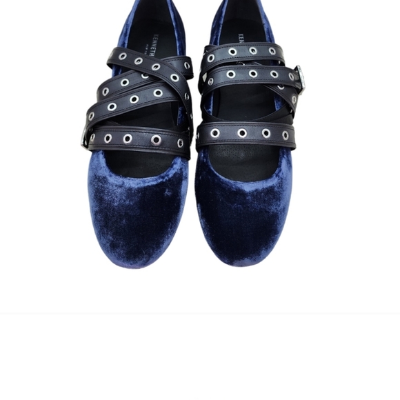 Kenneth Cole Women's Wade Velvet Ballet Flat with Strap Detail - Picture 3 of 10